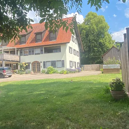 Haus Ari *